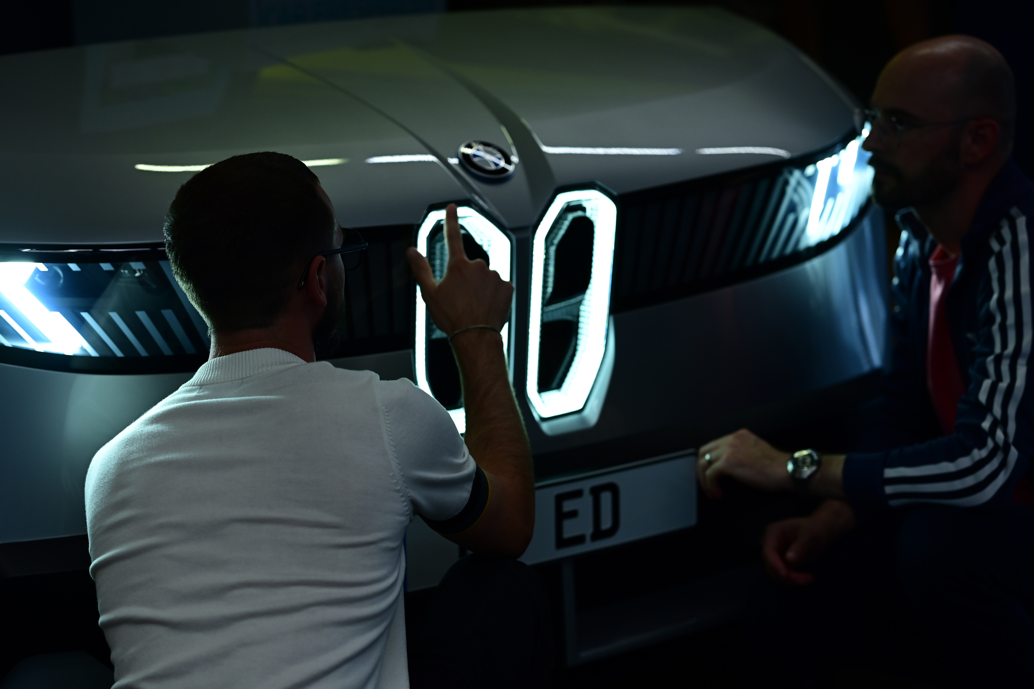 FORVIA HELLA develops highly integrative  Front Phygital Shields for the new BMW iX3